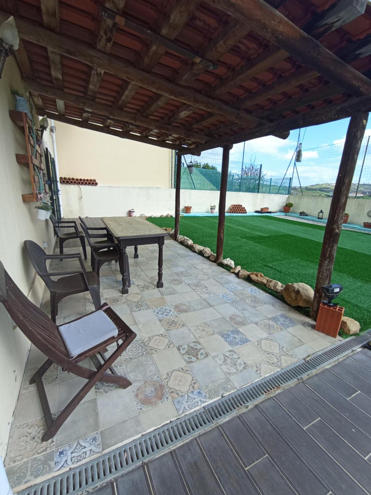 Sossego E Tranquilidade-Valley Guest House-Perto De Lisboa-Estacionamento A Porta Do Alojamento Arruda dos Vinhos Exteriör bild