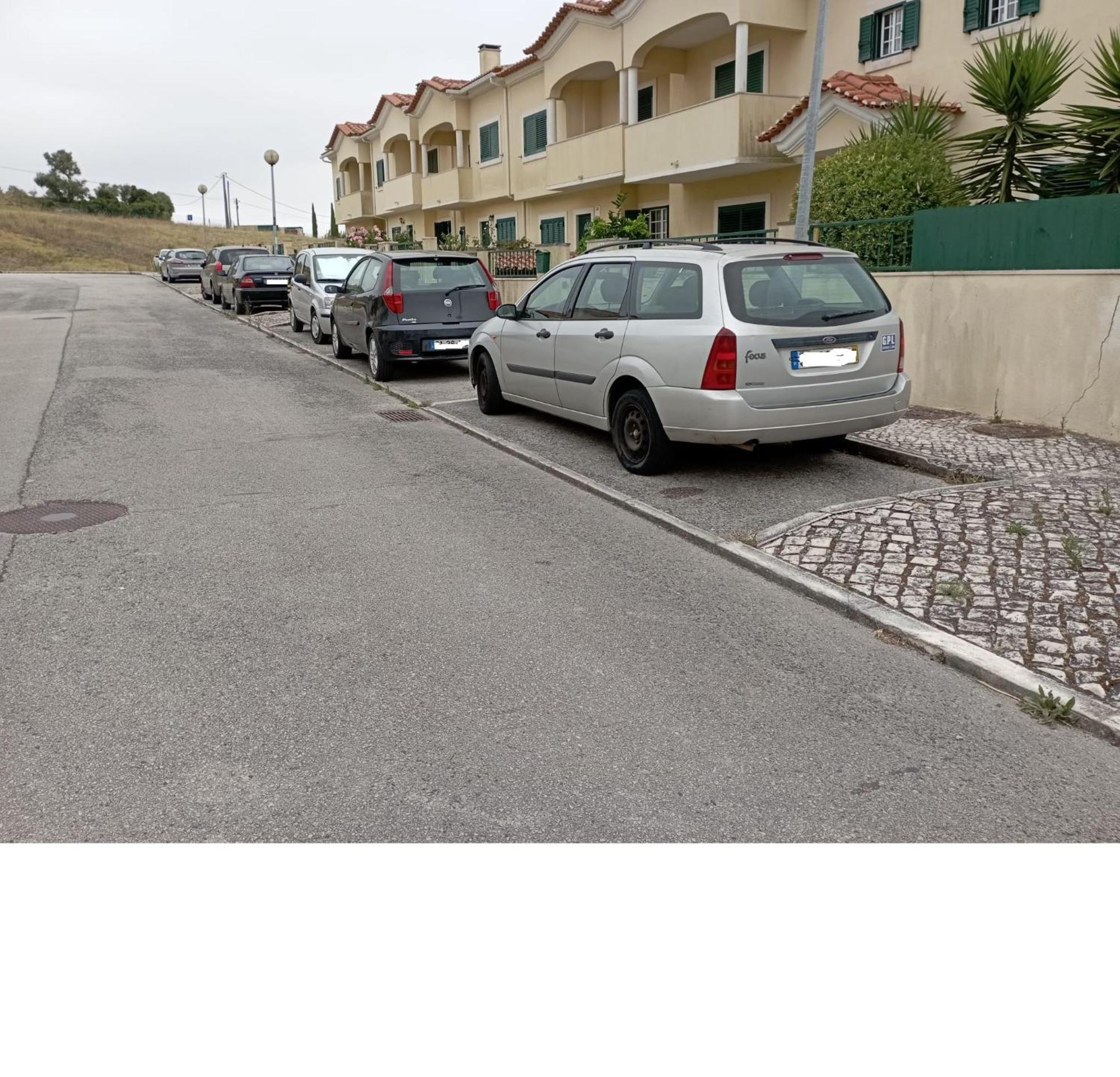 Sossego E Tranquilidade-Valley Guest House-Perto De Lisboa-Estacionamento A Porta Do Alojamento Arruda dos Vinhos Exteriör bild